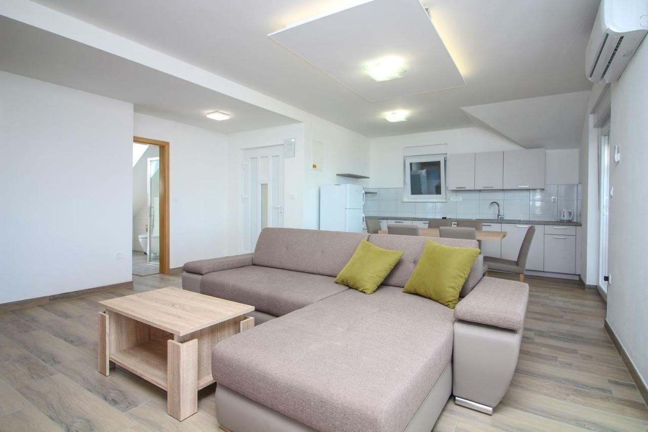 Apartmani Nejasmic Primosten Exterior photo